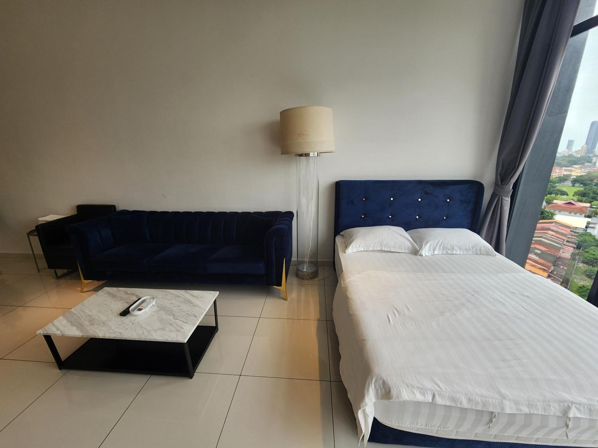 Beacon Executive Premium Suite George Town Exterior foto