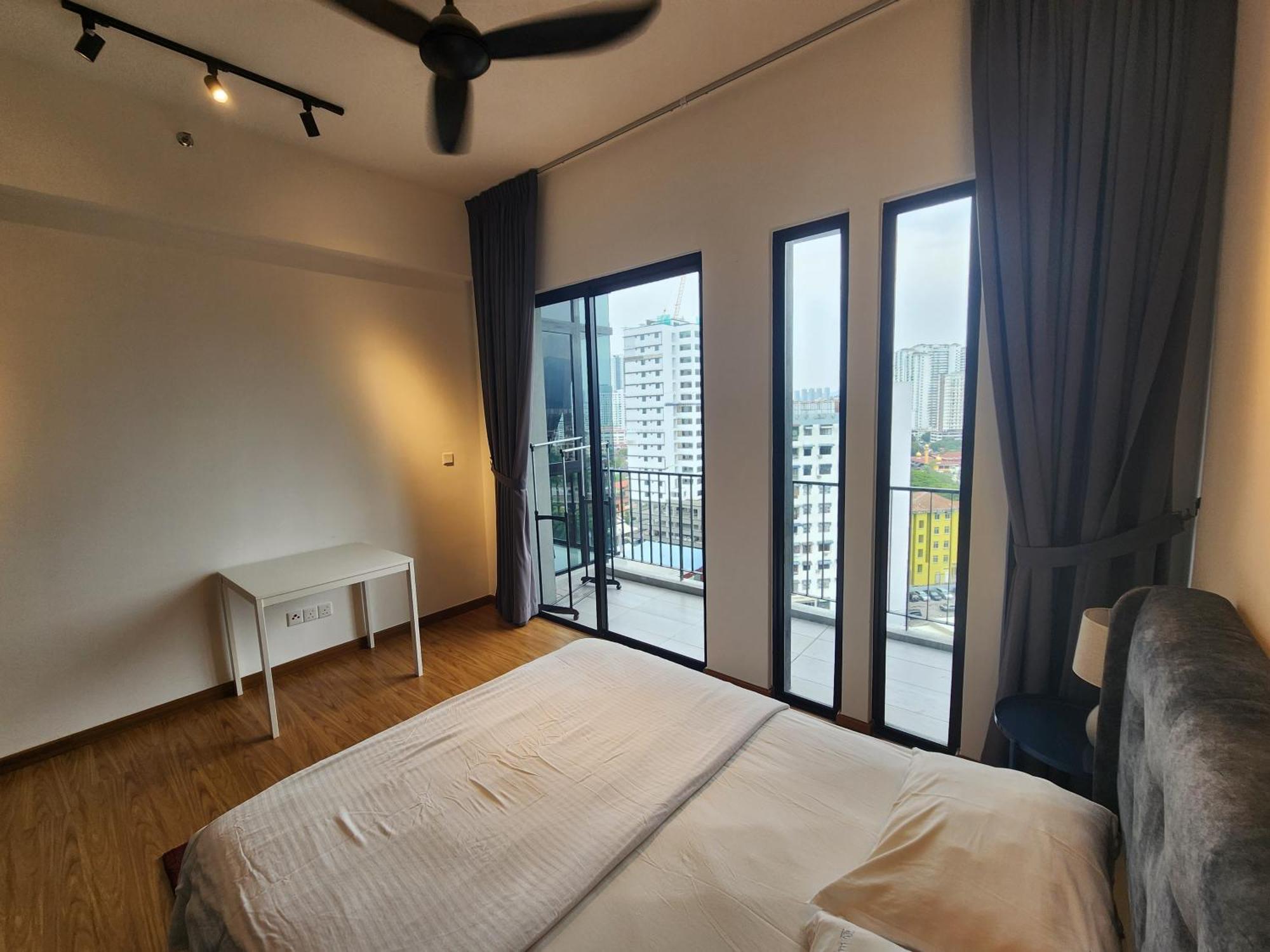 Beacon Executive Premium Suite George Town Exterior foto
